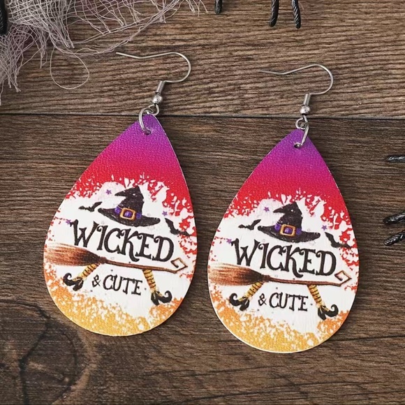 NIP FALL Wicked Cute Witch FAUX LEATHER Earrings - Picture 1 of 4
